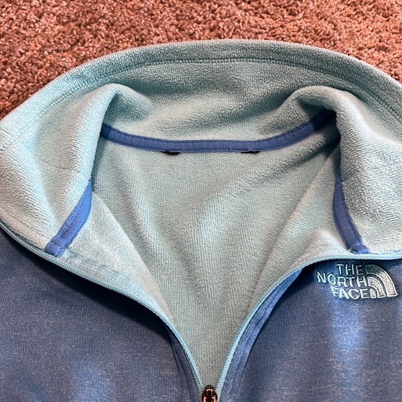 North Face XS quarter zip - Picture 7 of 7